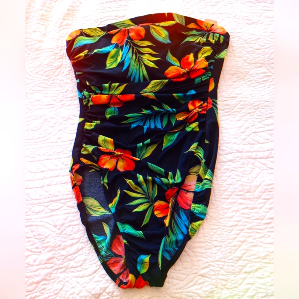 WOMEN'S SIZE 12 MIRACLESUIT SWIMSUIT